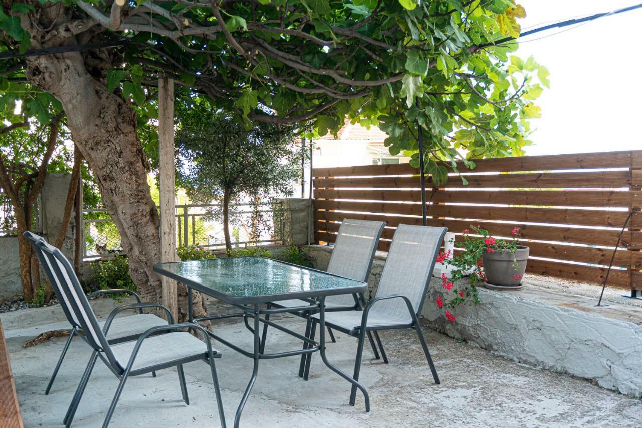 Petra'S House Apartment Kavála ภายนอก รูปภาพ